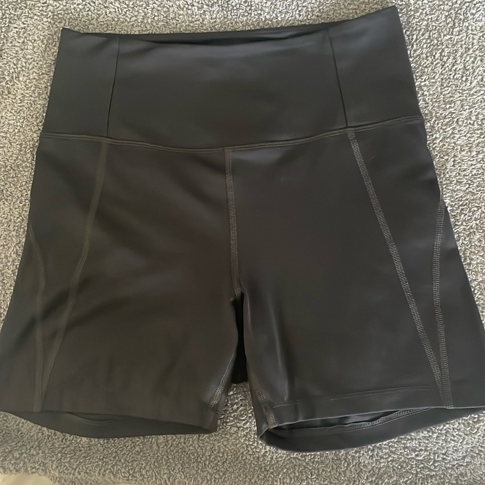 Girlfriend Collective - High-Rise Run Short (black)